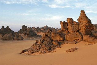 Moon valley 30: Sahara Libico