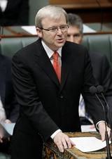 Der weisse Prsident Kevin Rudd
                                  trgt am 13. Februar 2008 die
                                  Entschuldigung fr die Aborigines vor