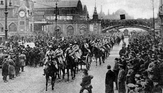 Ruhrgebietsbesetzung, franzsischer
                            Einmarsch Essen Hauptbahnhof 1923