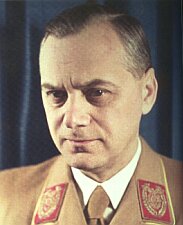 Alfred
              Rosenberg, absolute anti-Semite following Wagner's
              sun-in-law Chamberlain, later Reich Leader for eastern
              territories