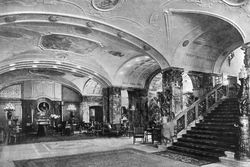 Hotel Adlon in Berlin, Eingangsbereich
                            1910