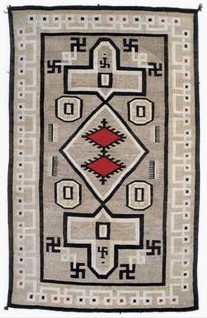Navajo-Ureinwohner, Hakenkreuz (Swastika) als Symbol der Navajo-Schöpfungsgeschichte auf einem Teppich