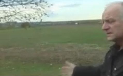 An eye witness showing a field where
                              a Rhine meadow camp had been before
                              (26min. 17sec.)