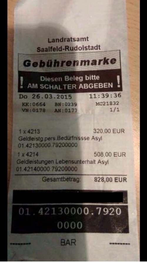 Gebhrenmarke fr
                    Asylbewerber 828 Euro fr Bedrfnisse und Bedarf