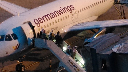 Nachtinvasion von Flchtlingen mit Germanwings,
                organisiert vom Merkel-Regime, August 2016