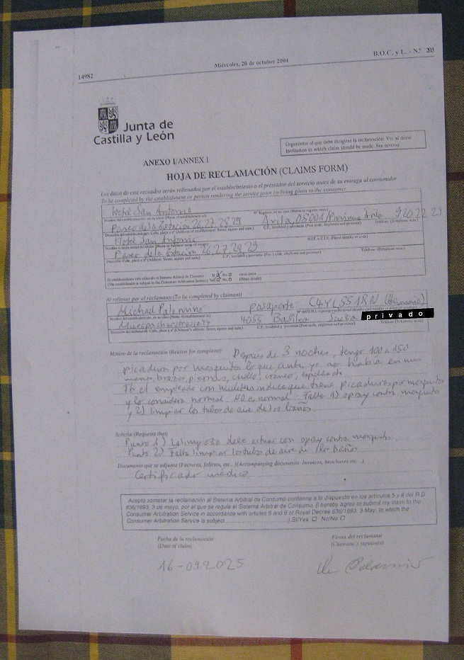 Hotel "San Antonio" en Ávila, la hoja
de reclamación indicando que tb. otras personas sufren
de picaduras - 16-09-2025 Hotel "San
Antonio" en Ávila, la hoja de reclamación
indicando que tb. otras personas sufren de picaduras -
16-09-2025