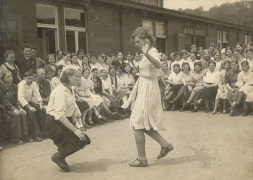 Camp Hagen-Wehringhausen, dance for
                          workers from Eastern Europe