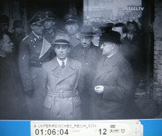 Heimatfront
                        Berlin 06: Goebbels in den Trümmern der
                        Hedwigskathedrale