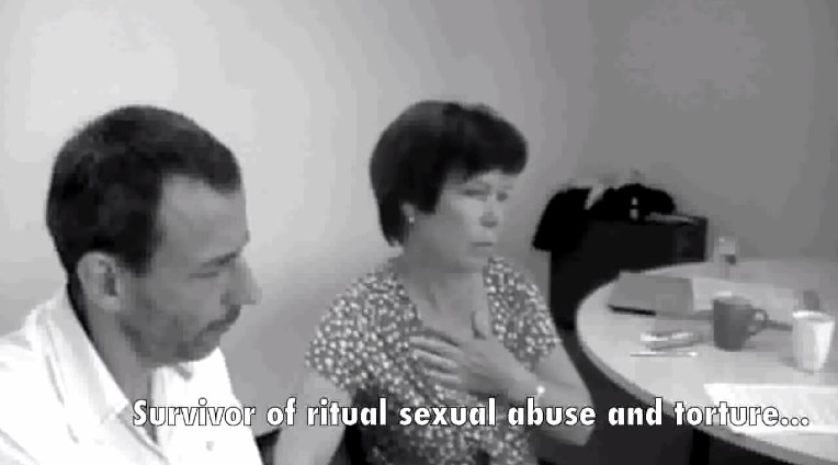 Toos Nijenhuis,
                Überlebende von sexuellem Missbrauch und Folter
                (1'48'')