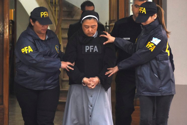 Kosaka Kumiko,
                            verhaftete Nonne wegen sexuellem
                            Kindsmissbrauch an Taubstummen im
                            katholischen Provolo-Institut in Lujan de
                            Cuyo (Argentinien)