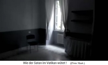 Ein Stuhl in einem Zimmer