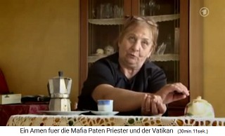 Angela Donato zeigt den Blutsbund der Ndrangheta-Mafia mit 2 Schnitten am inneren Handgelenk