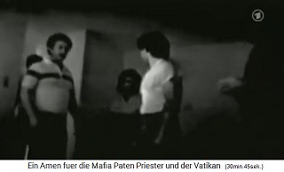 Ndrangheta-Mafiaweihe 1985: Es wird Blut auf ein Bild gespritzt 02