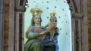 Die [Fantasie]-Madonna von Polsi mit [Fantasie]-Baby und Kaiserkronen, Nahaufnahme, Busen darf die katholische Madonna keinen haben...