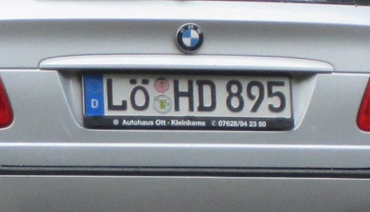 BMW Combi aus Lörrach mit Autonummer LÖ
                      HD 895