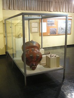 Vitrine with music instruments of Nasca
                            culture, Regional Museum of Ica, Peru