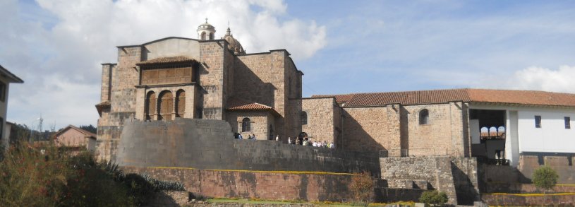 Cusco, Kirche auf
                            den Grundmauern des Sonnentempels