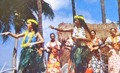 Hawaii, hula dancers