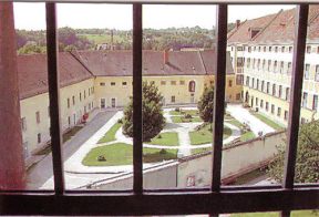 The
                          inner prison court (walking court) of the
                          prison of Garsten in Austria