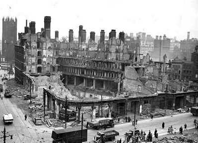 Manchester zerbombt 1940 - durch deutsche
                          Bomben