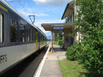 Zug mit Schild Corcelles-Sud